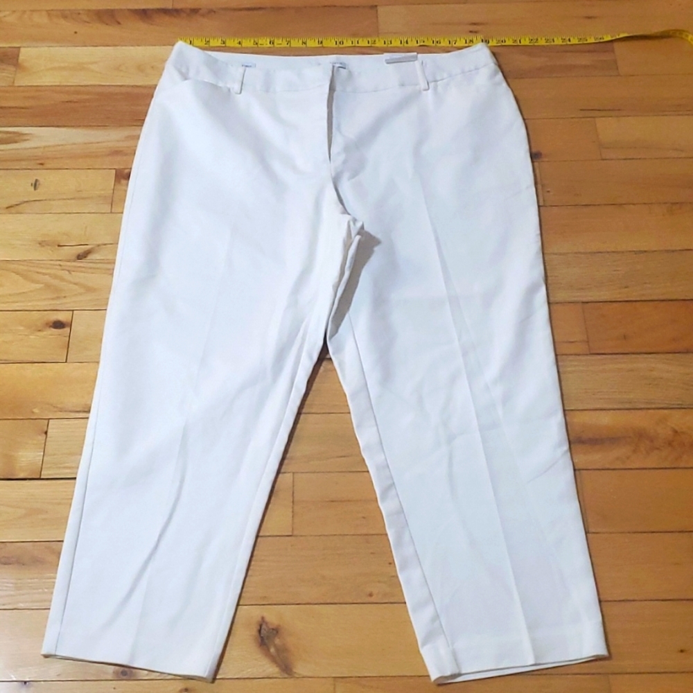 Liz Claiborne Pants EMMA ANKLE SIZE 16W Brand new with tag White color